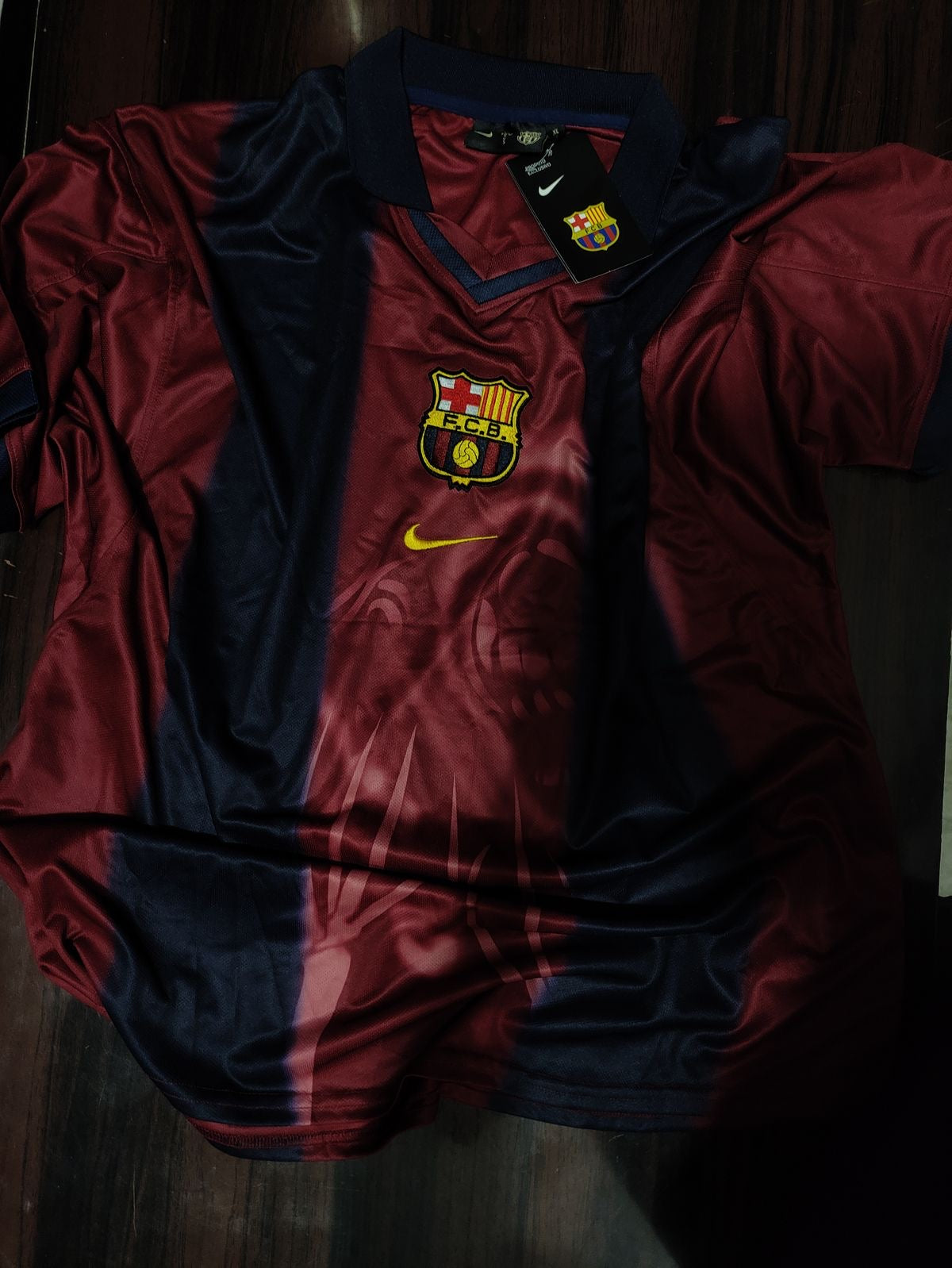 Barcelona x Travis Scott 2000/01 Retro Home Polo Jersey | Embroidered Logo