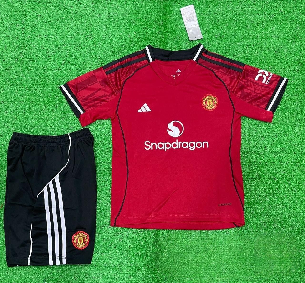 Manchester United 2025/26 Home Kit for Kids (Jersey + Shorts)