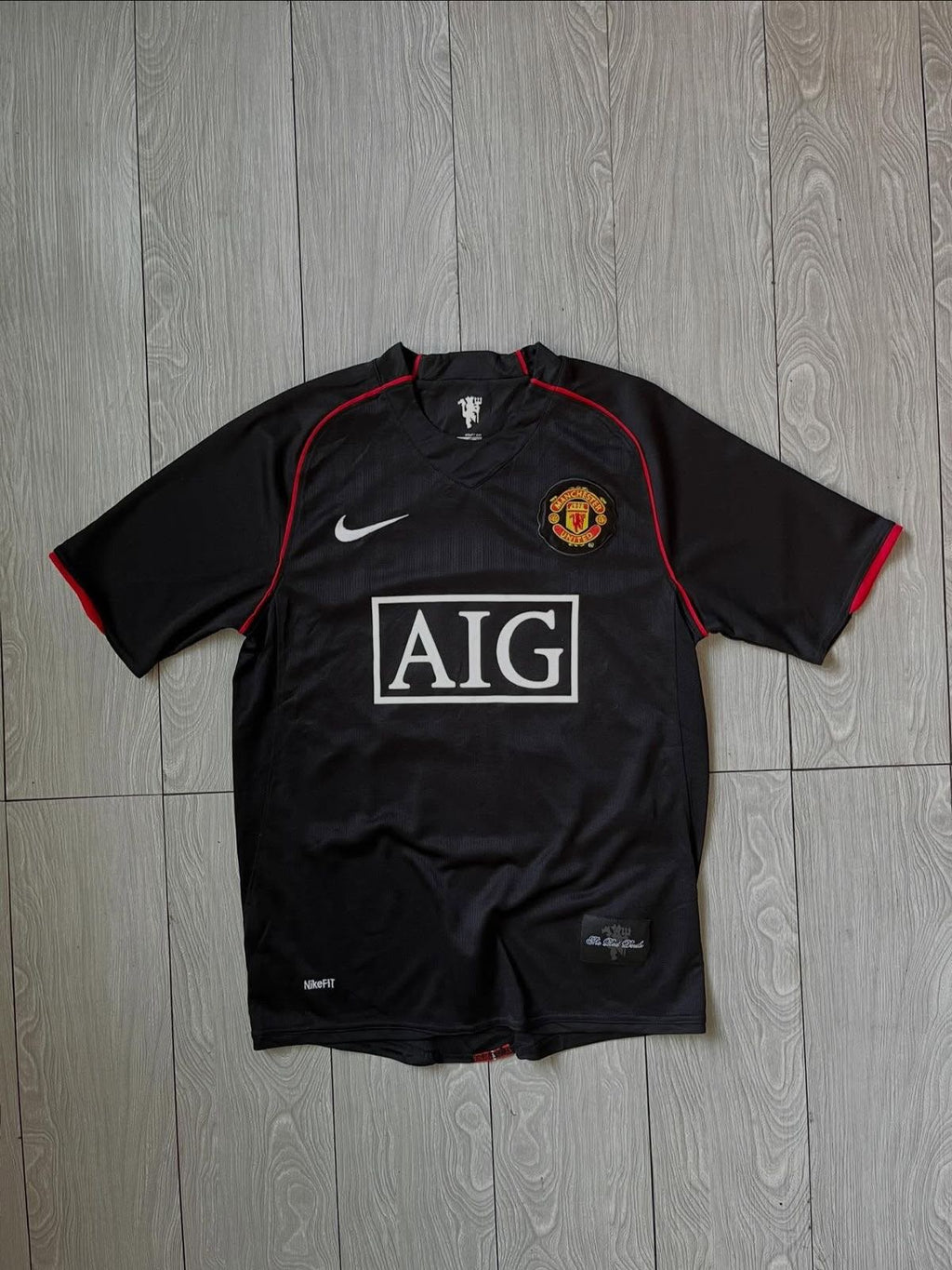 Manchester United 2003/04 Away Jersey – Black | Retro Football Shirt | Half Sleeves