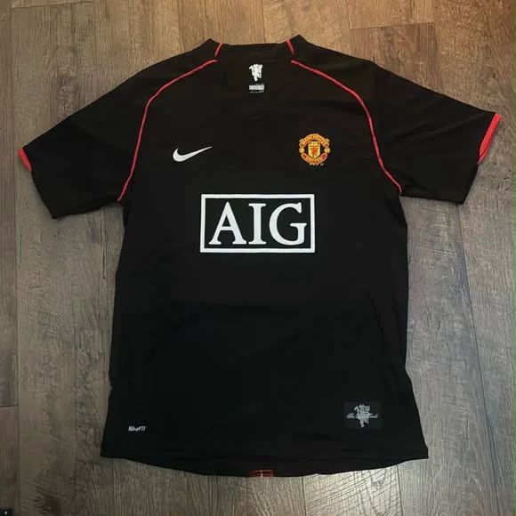 Manchester United 2003/04 Away Jersey – Black | Retro Football Shirt | Half Sleeves