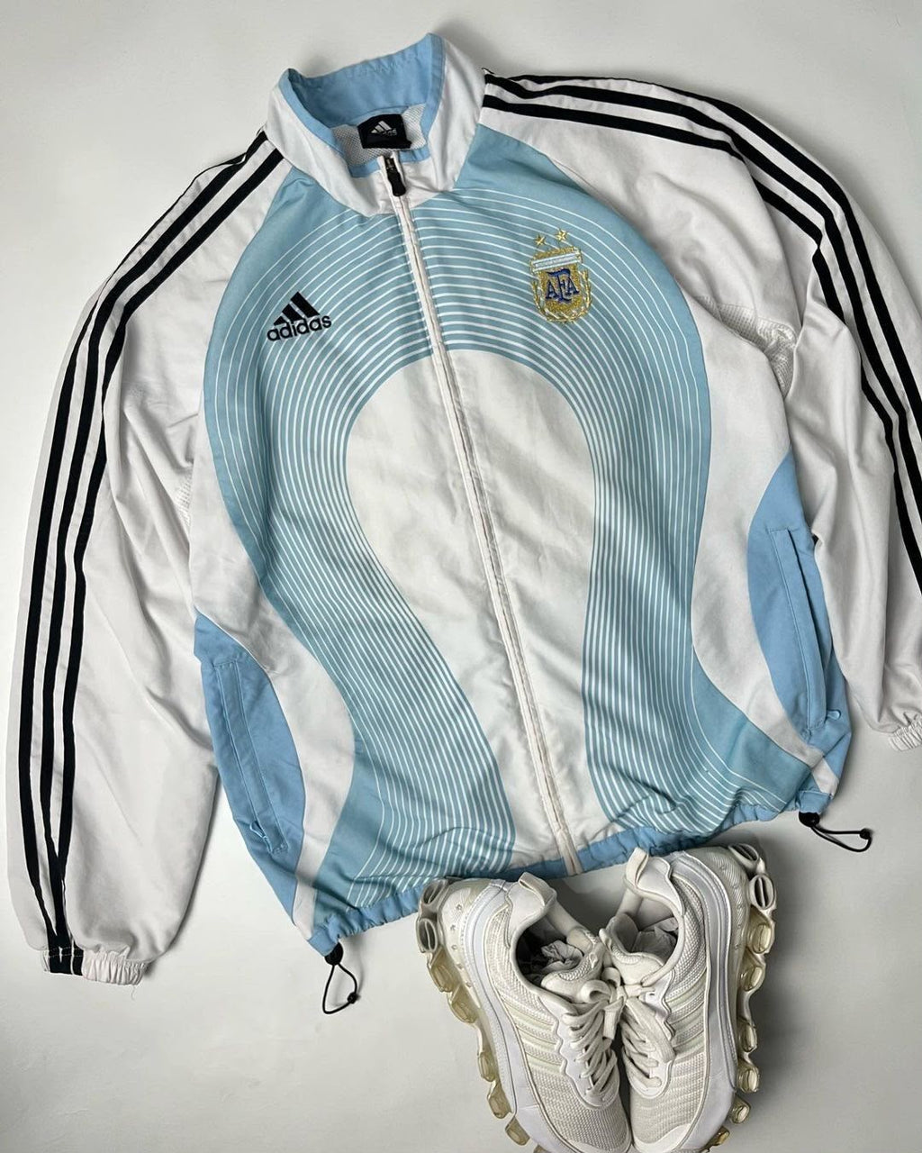 Argentina National Team Sky Blue & White Retro Track Jacket | Black Stripe Full-Zip Sportswear Windcheater