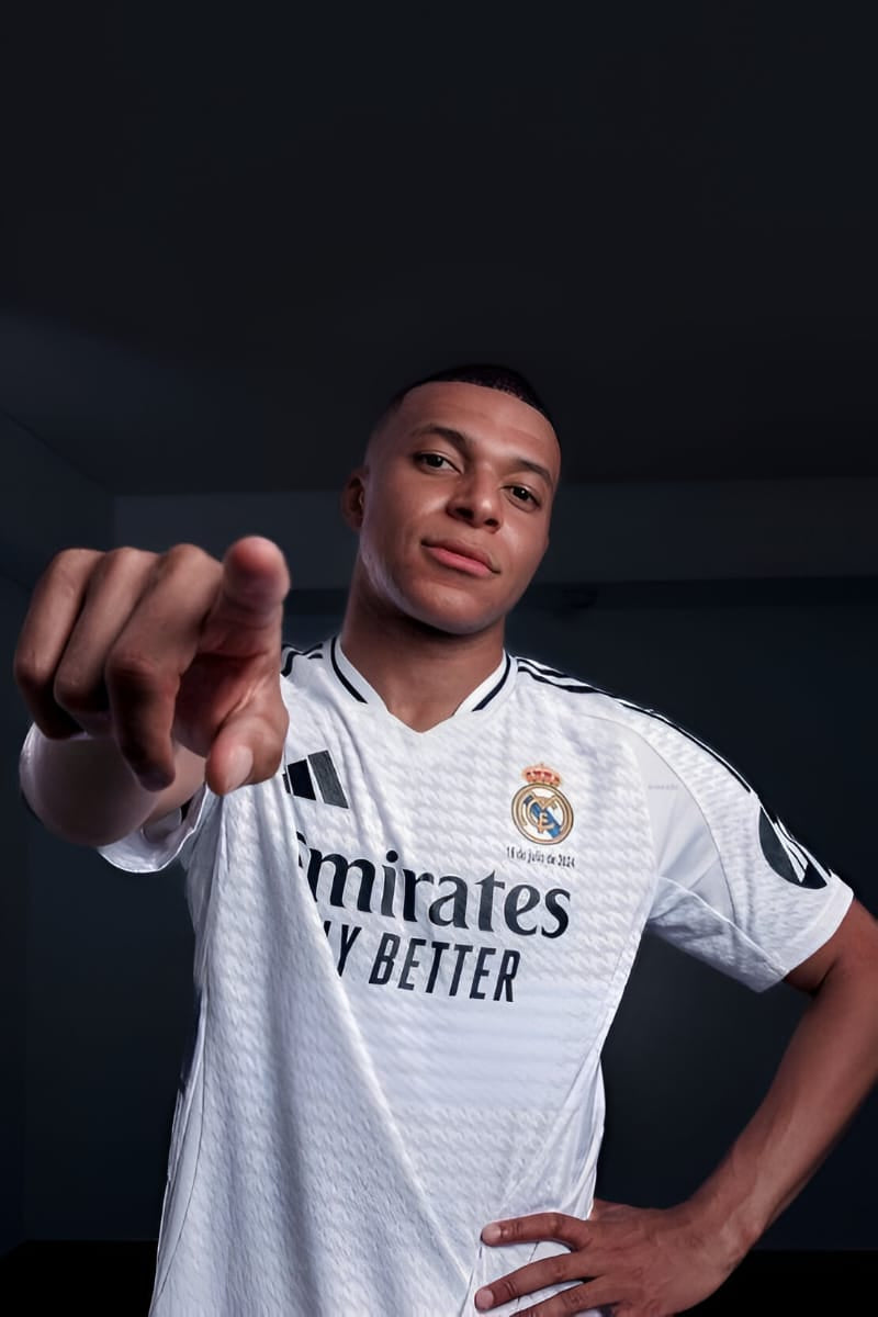 Real Madrid 2025/26 Home Jersey – Mbappé #9 Edition
