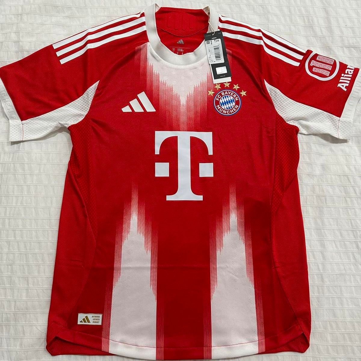 Bayern Munich 2025/26 Home Jersey