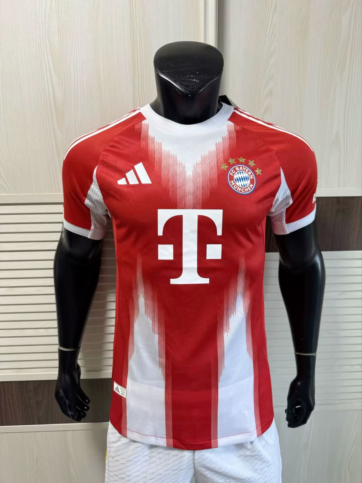 Bayern Munich 2025/26 Home Jersey