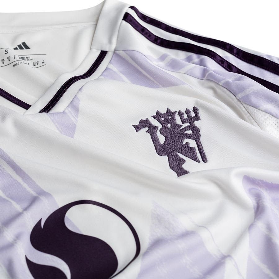 Manchester United 2025/26 Away White Jersey  | Embroidered Logo | Premium Quality