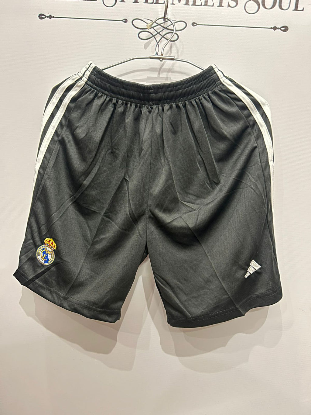Real madrid black shorts 2025/26 – Premium Quality | Embroidered Crest | Match Edition