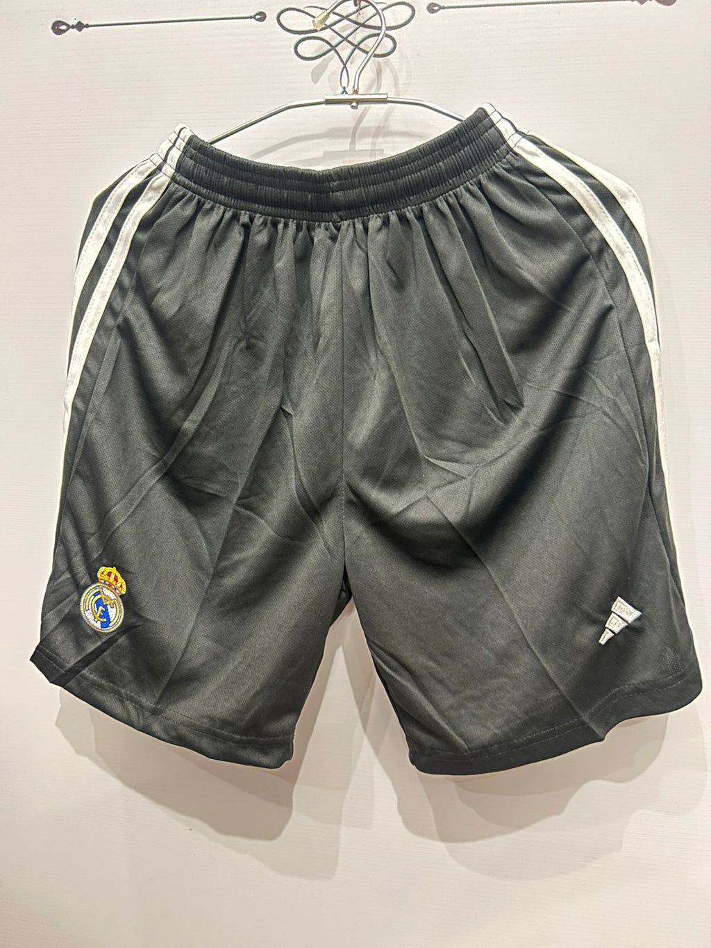 Real madrid black shorts 2025/26 – Premium Quality | Embroidered Crest | Match Edition