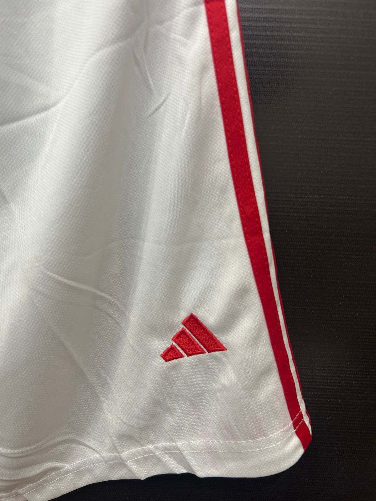 Arsenal F.C. Home White Shorts 2025/26 – Premium Embroidered Edition