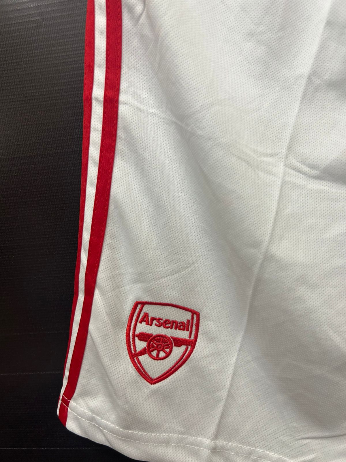 Arsenal F.C. Home White Shorts 2025/26 – Premium Embroidered Edition