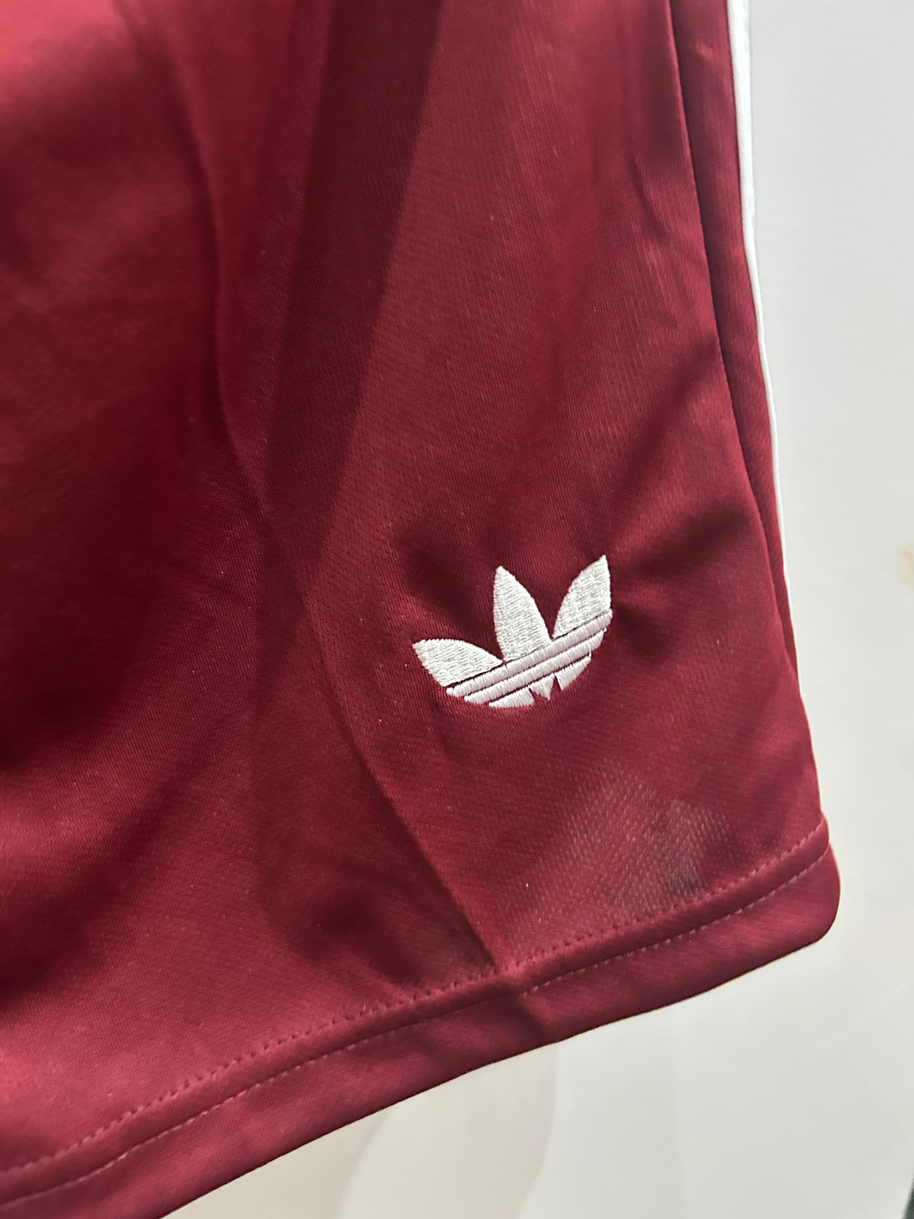 Arsenal 2025/26 Away Shorts | Embroidered crest