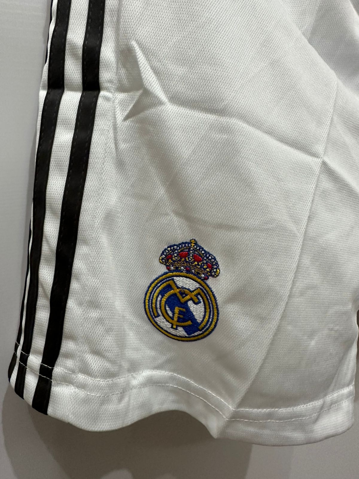 Real Madrid Home Shorts – Real Madrid 2025/26 White Football Shorts
